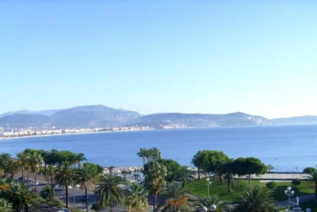 Le Riviera Plage Niza Exterior foto